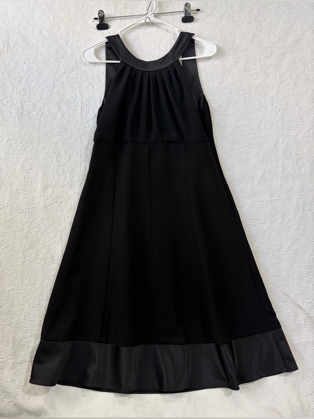 Evan Picone Black A-Line Sleeveless Dress with Satin Hem